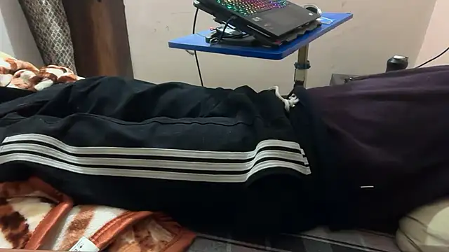 Snapshot of sexyboy09 chatting on October 24, 2025, 6:34 am sexyboy09 online show from October 24, 2025, 6:34 am