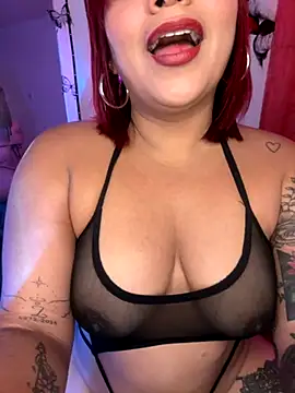 EmmaHot online show from November 19, 2025, 11:54 am