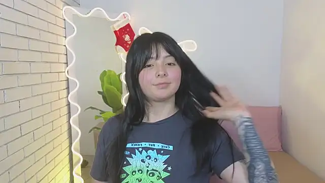 Snapshot of hina_tay chatting on December 29, 2024, 4:38 am hina tay online show from December 29, 2024, 4:38 am