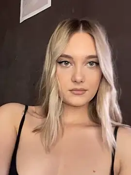 Alisa Rise online show from October 2, 2025, 12:19 pm