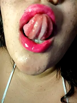 Snapshot of alexxaa96 chatting on March 9, 2025, 3:11 am alexxaa96 online show from March 9, 2025, 3:11 am