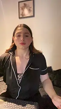 Snapshot of kamel-ayesha chatting on November 15, 2025, 2:21 pm kamel-ayesha online show from November 15, 2025, 2:21 pm