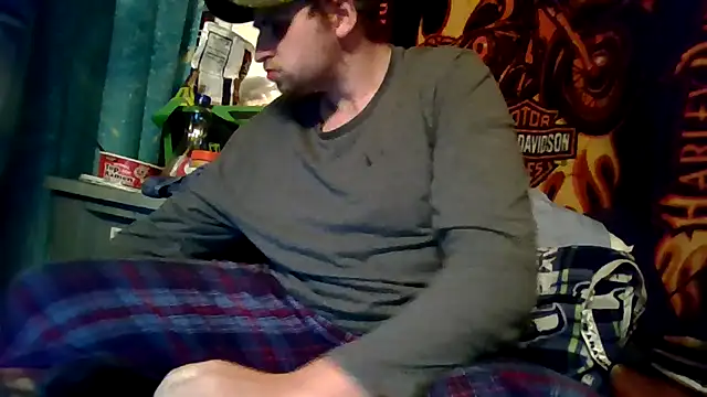 Snapshot of sexaddict_2424 chatting on October 31, 2025, 12:07 am sexaddict 2424 online show from October 31, 2025, 12:07 am