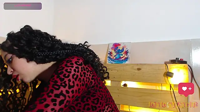 Snapshot of Bitsy_Messy chatting on February 17, 2026, 12:52 am Bitsy Messy online show from February 17, 2026, 12:52 am