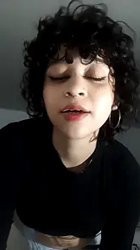 Snapshot of Bitsy_Messy chatting on February 10, 2026, 12:53 am Bitsy Messy online show from February 10, 2026, 12:53 am