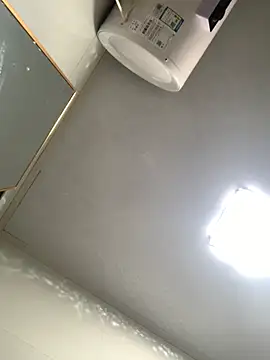 Aimeil online show from November 11, 2025, 3:07 pm