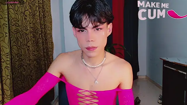 Snapshot of femboykeene chatting on July 9, 2026, 12:55 am femboykeene online show from July 9, 2026, 12:55 am