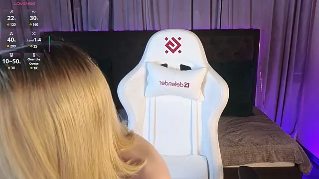 jenny bunny  online show from March 17, 2025, 1:35 am