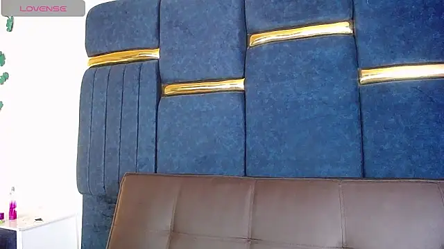 Snapshot of fulfill_fantasies1 chatting on March 23, 2025, 4:05 am fulfill fantasies1 online show from March 23, 2025, 4:05 am