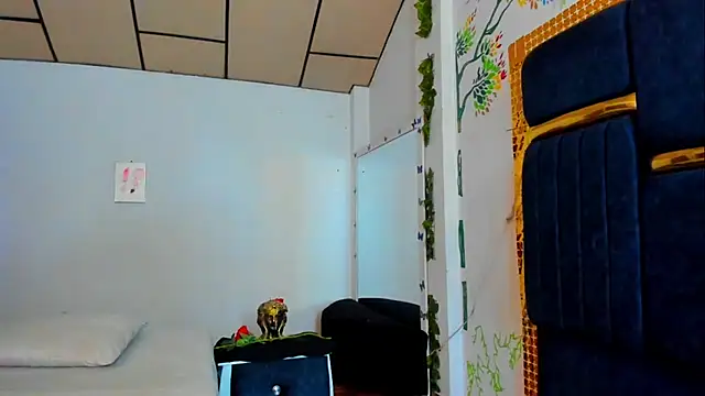 Snapshot of fulfill_fantasies1 chatting on September 29, 2025, 12:33 pm fulfill fantasies1 online show from September 29, 2025, 12:33 pm