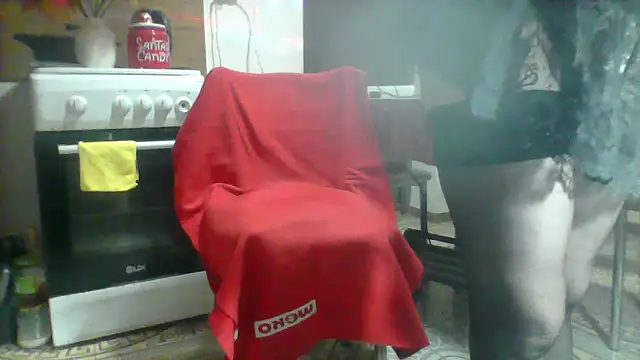 Snapshot of Ely_Elenita chatting on February 5, 2026, 9:43 pm Ely Elenita online show from February 5, 2026, 9:43 pm