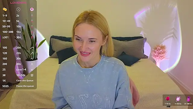 AlisssaRose online show from December 4, 2025, 9:36 pm