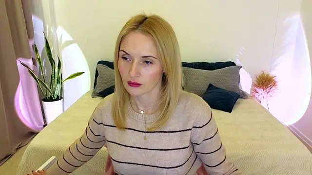 Snapshot of AlisssaRose chatting on January 16, 2026, 4:33 pm AlisssaRose online show from January 16, 2026, 4:33 pm