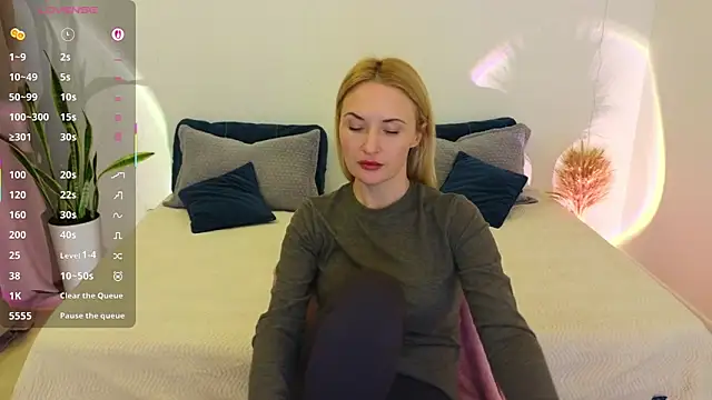 Snapshot of AlisssaRose chatting on January 14, 2026, 5:49 pm AlisssaRose online show from January 14, 2026, 5:49 pm