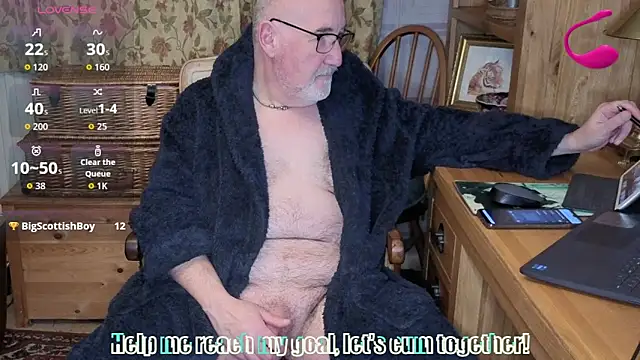 Snapshot of Adamdaddybear chatting on February 21, 2026, 9:39 pm Adamdaddybear online show from February 21, 2026, 9:39 pm