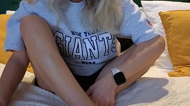 Snapshot of SukyGirl chatting on November 6, 2025, 7:34 am SukyGirl online show from November 6, 2025, 7:34 am