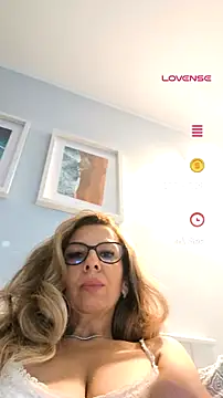 Snapshot of SukyGirl chatting on July 14, 2026, 5:23 am SukyGirl online show from July 14, 2026, 5:23 am