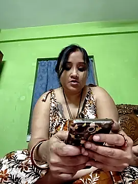 Snapshot of SExy_ria_1993 chatting on March 23, 2025, 4:38 am SExy ria 1993 online show from March 23, 2025, 4:38 am