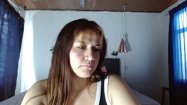 Snapshot of Amelidijon_ chatting on December 23, 2024, 5:32 pm Amelidijon online show from December 23, 2024, 5:32 pm