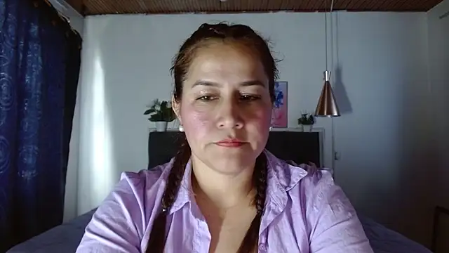 Snapshot of Amelidijon_ chatting on December 24, 2024, 3:05 pm Amelidijon online show from December 24, 2024, 3:05 pm