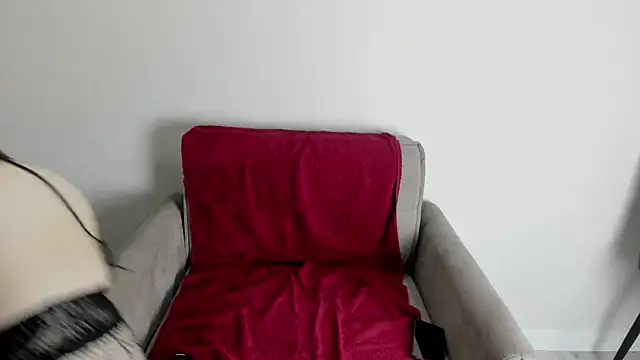 Snapshot of Reed_Fox chatting on April 16, 2026, 9:26 pm Reed Fox online show from April 16, 2026, 9:26 pm