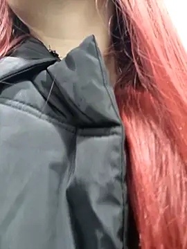 Snapshot of Reed_Fox chatting on December 15, 2024, 3:53 pm Reed Fox online show from December 15, 2024, 3:53 pm