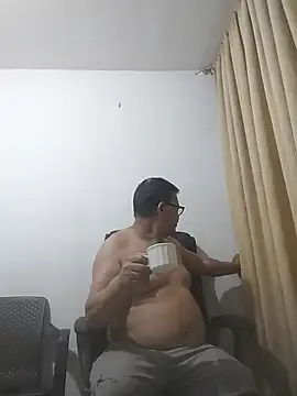 Snapshot of catatunboculion chatting on February 4, 2026, 9:15 am catatunboculion online show from February 4, 2026, 9:15 am