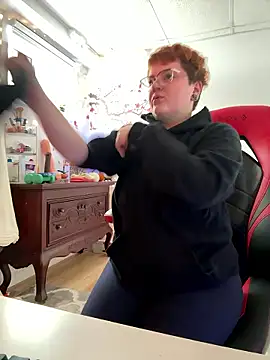 Sweetleeahxx online show from January 17, 2026, 4:43 pm