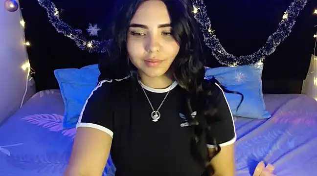 Miapeyton online show from December 13, 2024, 3:43 pm