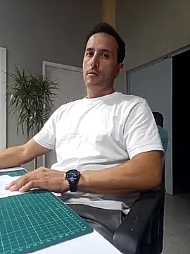 Snapshot of Lucas___81 chatting on November 4, 2025, 7:17 pm Lucas 81 online show from November 4, 2025, 7:17 pm