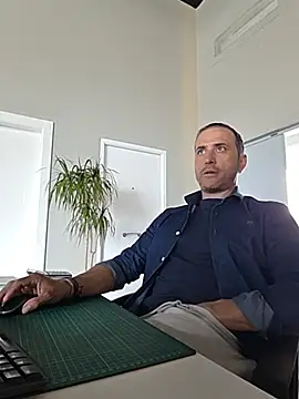 Lucas   81 online show from May 9, 2026, 9:56 am