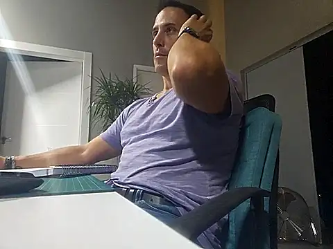 Snapshot of Lucas___81 chatting on October 30, 2025, 7:22 pm Lucas 81 online show from October 30, 2025, 7:22 pm