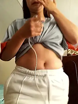 Snapshot of Sara_Brownx chatting on January 8, 2026, 4:35 pm Sara Brownx online show from January 8, 2026, 4:35 pm