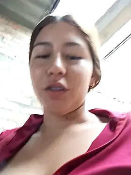 Snapshot of Sara_Brownx chatting on April 15, 2026, 10:10 pm Sara Brownx online show from April 15, 2026, 10:10 pm