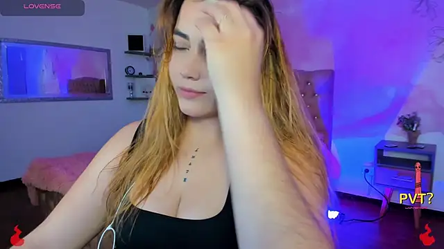 Snapshot of Lucia_star__ chatting on February 25, 2025, 2:25 am Lucia star online show from February 25, 2025, 2:25 am