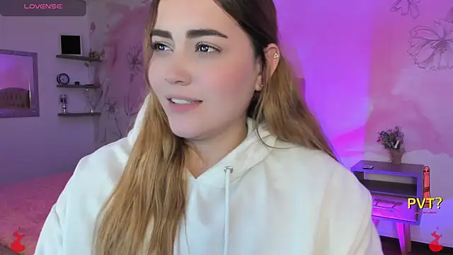 Snapshot of Lucia_star__ chatting on February 12, 2025, 6:08 am Lucia star online show from February 12, 2025, 6:08 am