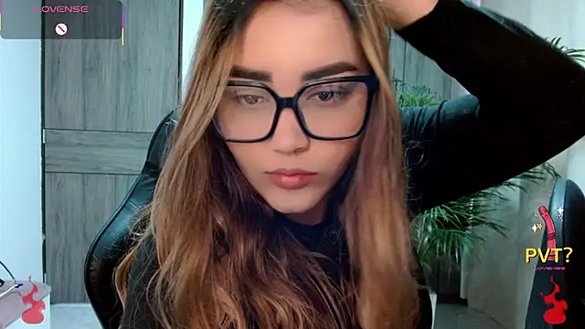 Snapshot of Lucia_star__ chatting on February 26, 2026, 1:44 pm Lucia star online show from February 26, 2026, 1:44 pm