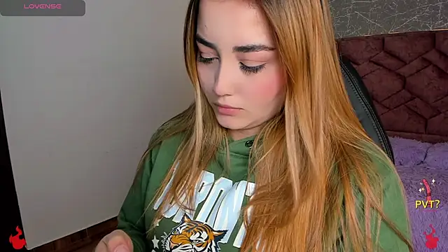 Snapshot of Lucia_star__ chatting on January 23, 2025, 7:51 pm Lucia star online show from January 23, 2025, 7:51 pm