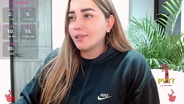 Snapshot of Lucia_star__ chatting on October 31, 2025, 2:30 am Lucia star online show from October 31, 2025, 2:30 am