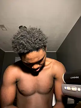 Festivitiesking1 online show from December 5, 2025, 12:37 pm