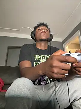 Snapshot of Festivitiesking1 chatting on October 31, 2025, 8:33 am Festivitiesking1 online show from October 31, 2025, 8:33 am