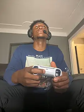 Snapshot of Festivitiesking1 chatting on October 29, 2025, 10:31 pm Festivitiesking1 online show from October 29, 2025, 10:31 pm