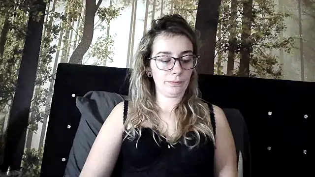 ginachiron online show from January 27, 2025, 8:39 pm