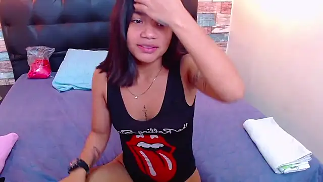 Snapshot of Angelica_Blue chatting on February 6, 2026, 12:50 am Angelica Blue online show from February 6, 2026, 12:50 am