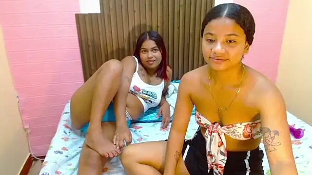 Snapshot of Angelica_Blue chatting on December 1, 2025, 6:31 pm Angelica Blue online show from December 1, 2025, 6:31 pm