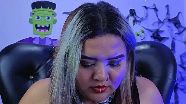 Snapshot of Agatha_humidity chatting on October 9, 2025, 7:20 am Agatha humidity online show from October 9, 2025, 7:20 am