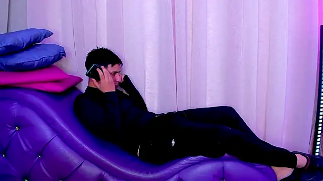 Yourslust  online show from February 22, 2026, 1:41 am