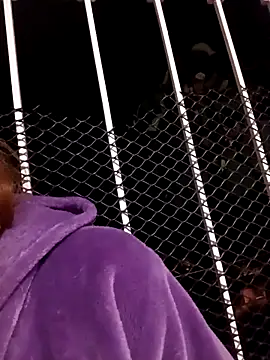 sweetmilk2006 online show from February 3, 2026, 6:22 am