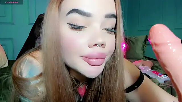 Snapshot of Aira_vi chatting on January 11, 2025, 2:47 pm Aira vi online show from January 11, 2025, 2:47 pm