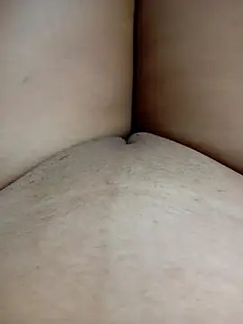 Snapshot of Khaleyssi chatting on March 1, 2025, 1:43 am Khaleyssi online show from March 1, 2025, 1:43 am